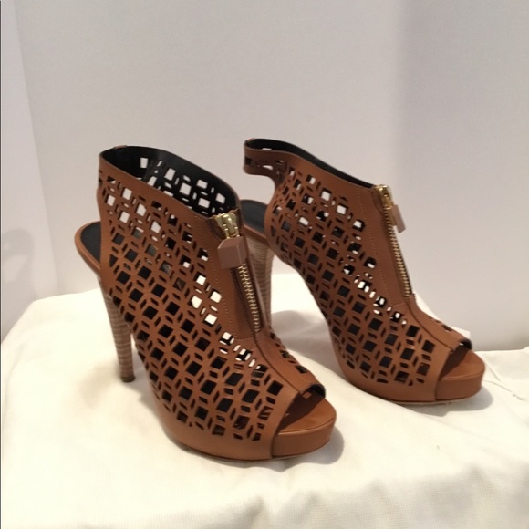Open Toe Platform stack Heel - Picture 3 of 3